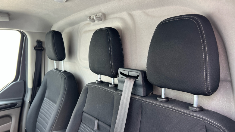 Ford Transit Custom 300 L2 Diesel Fwd 2.0 EcoBlue 130ps Low Roof Limited Van